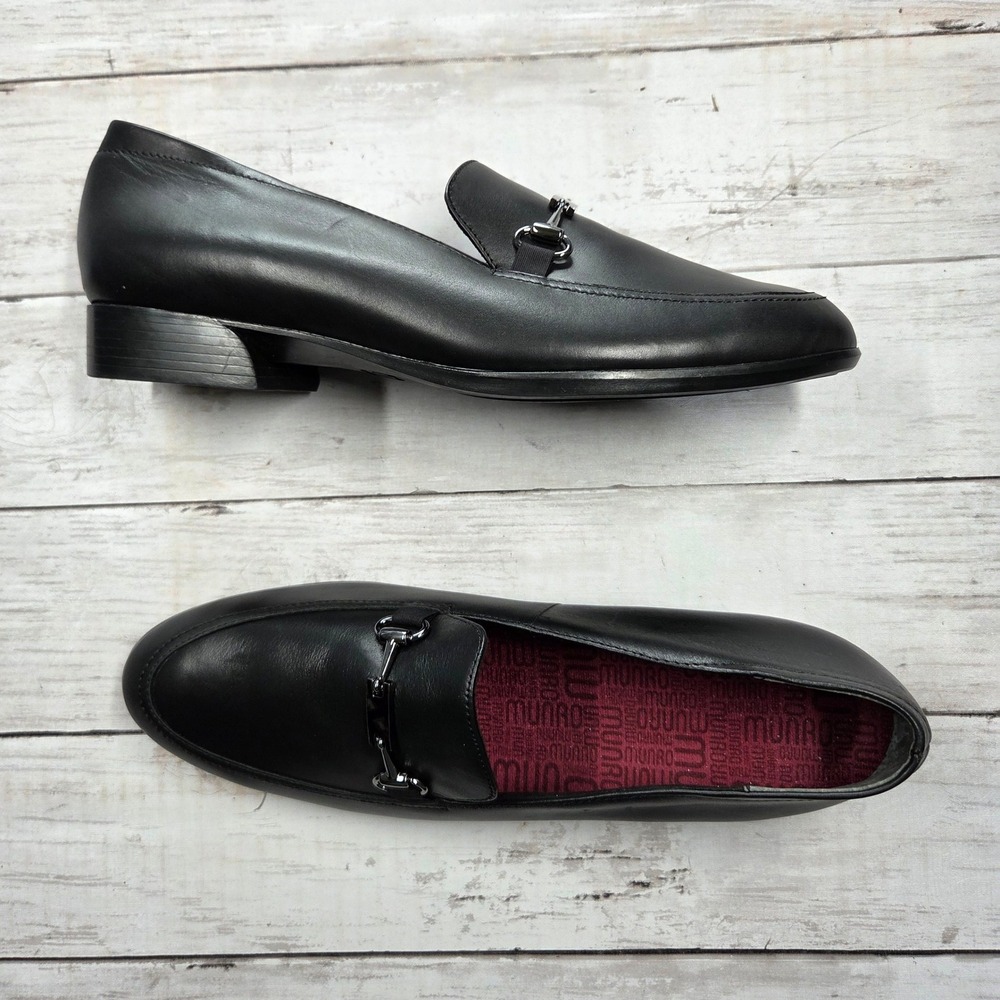 Munro Harrison II Loafers Women 10M Black Leather Bit Detail Low Heel M210881